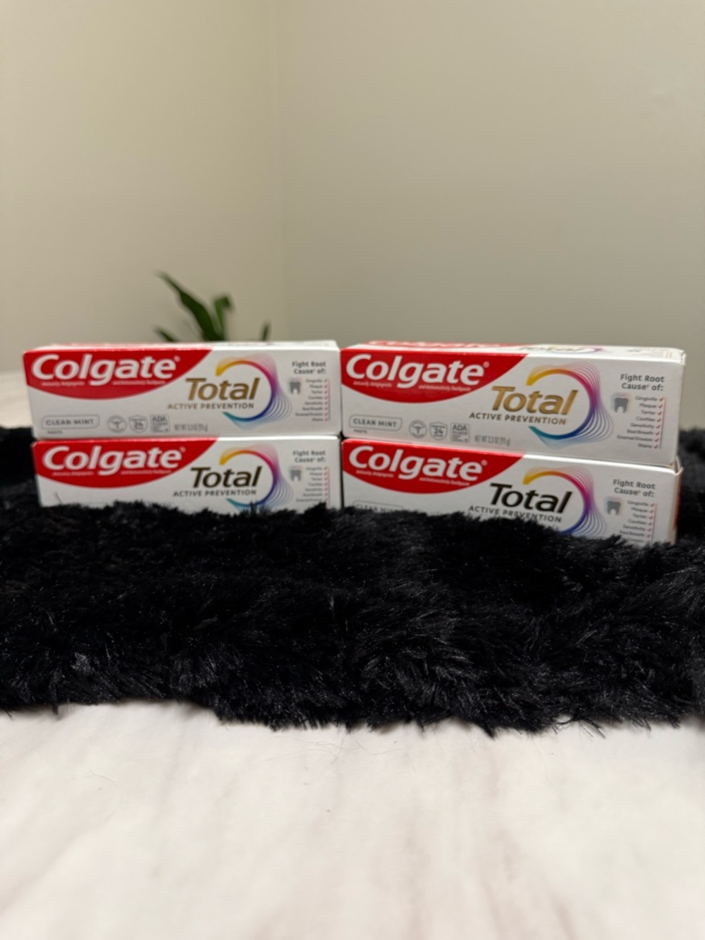 Colgate Total Active Prevention Toothpaste - Clean Mint (4 Pack)